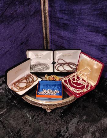 DEĞERLİ MÜCEVHERLER